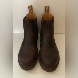 Dr.Martens, crazy horse Chelsea boot, dark brown leather, men 6, women 8